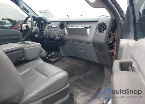 2011 Ford F250 Super Duty z USA, uszkodzony, nr VIN 1FD7X2B68BEA69883